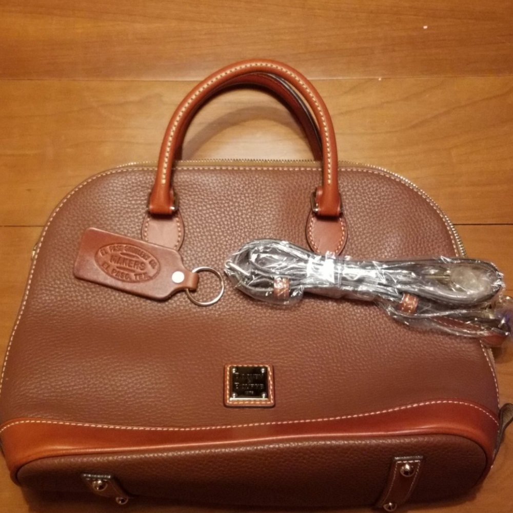 AUTHENTIC Dooney and Bourke Handbag/shoulder stra